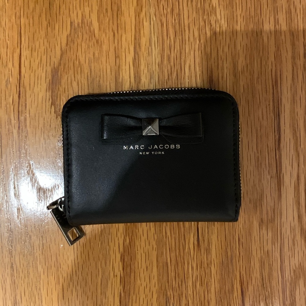 COPY - Marc Jacobs Zip Card Case with bow